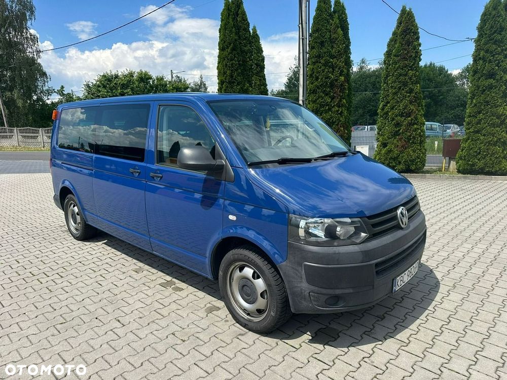 Volkswagen Caravelle - 8