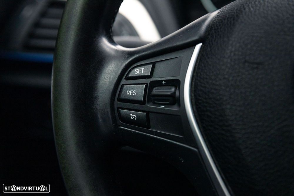 BMW 116 d Pack M - 28