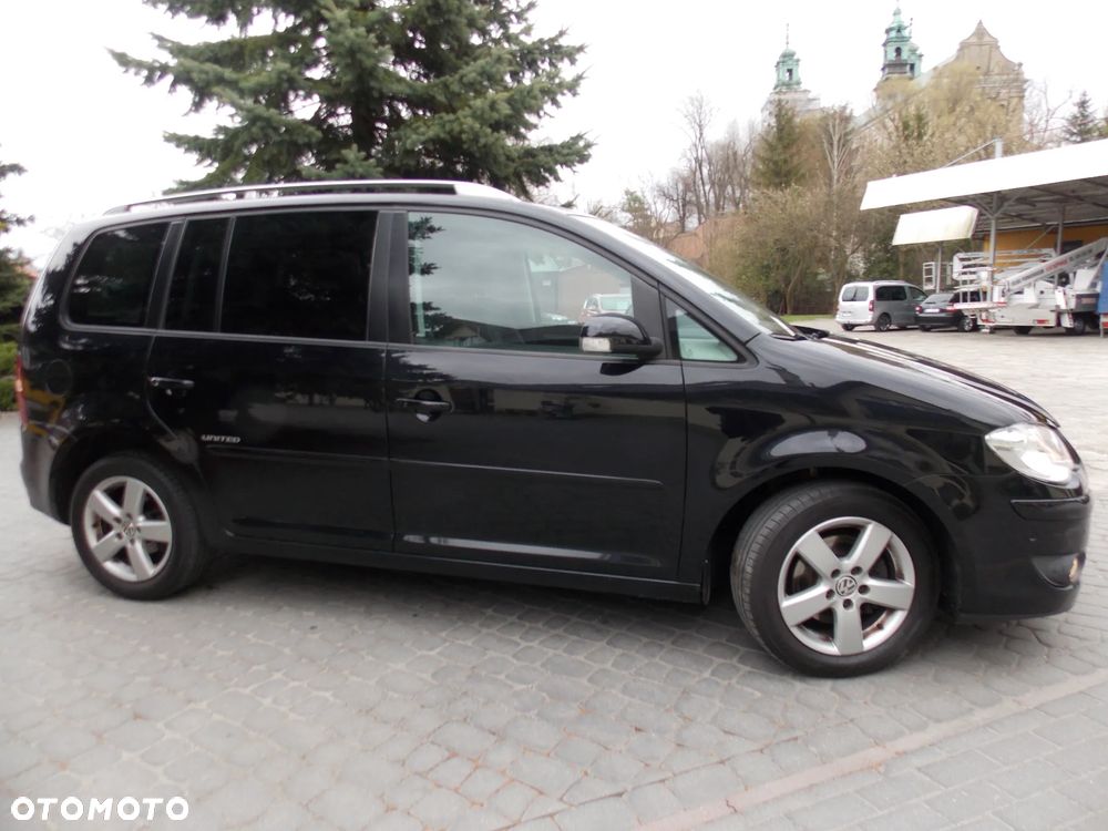 Volkswagen Touran 1.9 TDI DSG United - 16