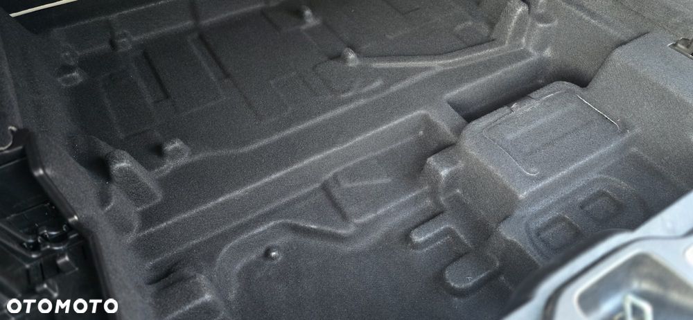 Mercedes-Benz GLC - 7