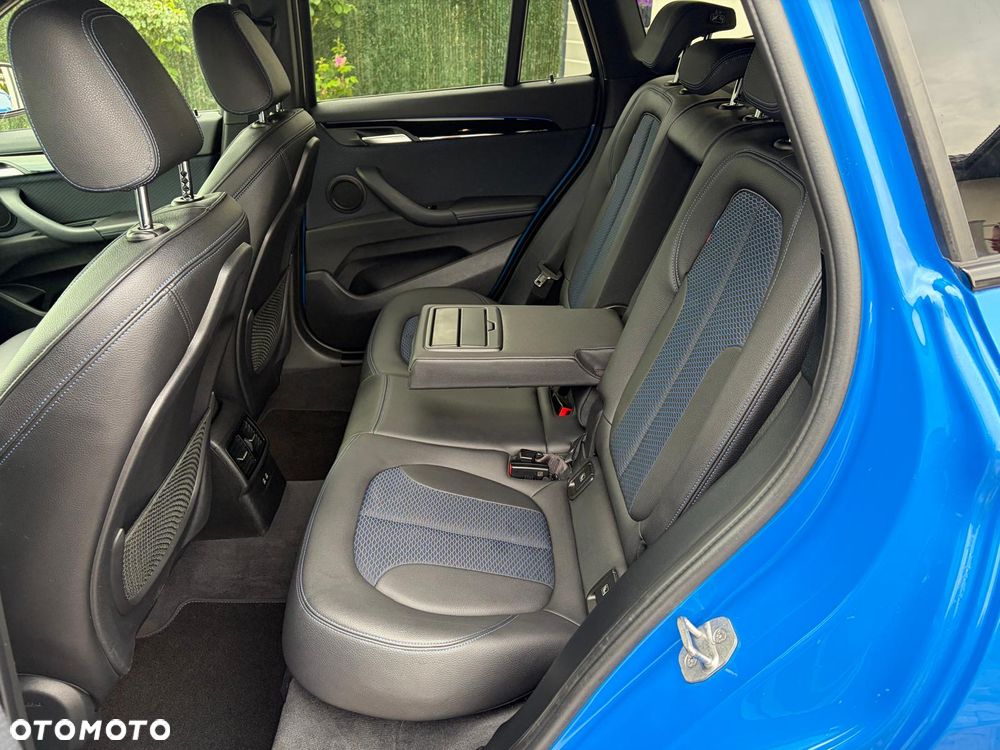 BMW X1 xDrive20i M Sport - 13