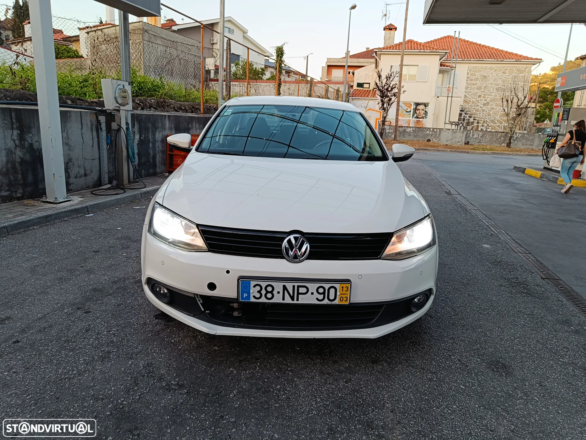 VW Jetta 1.6 TDi Confortline BM - 13