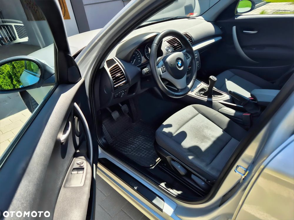 BMW Seria 1 118i - 13