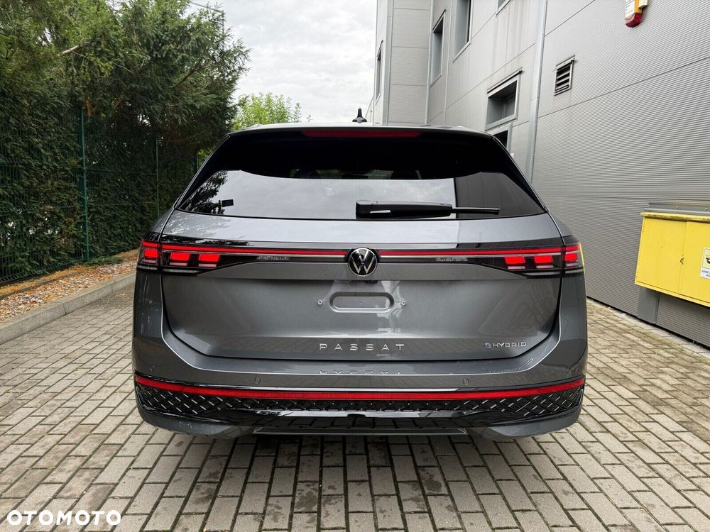 Volkswagen Passat Variant 1.5 TSI eHybrid PHEV 200kW R-Line Plus DSG - 6
