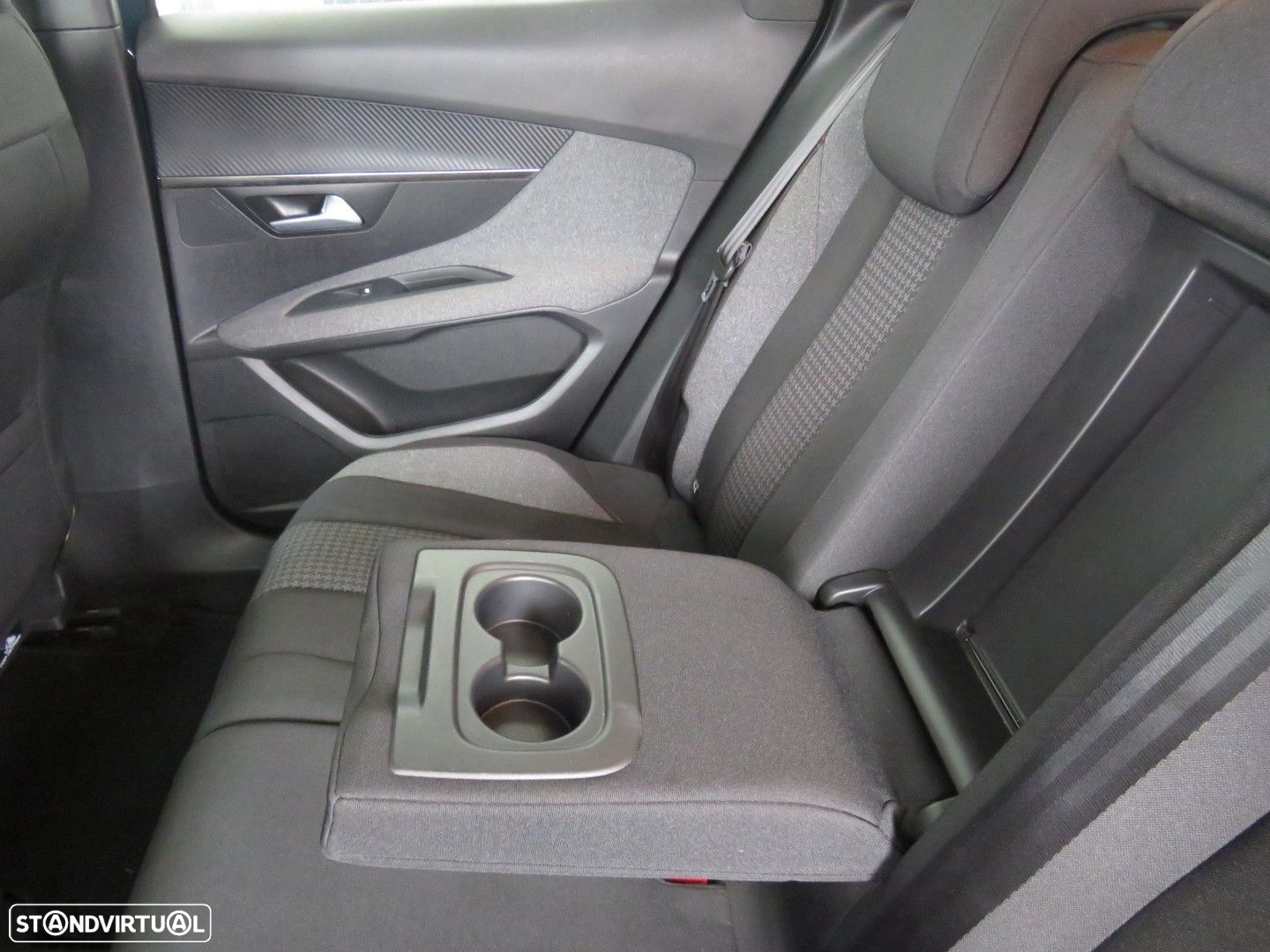 Peugeot 3008 1.5 BlueHDi Active Pack - 24