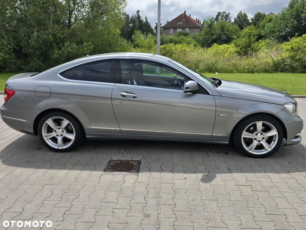Mercedes-Benz Klasa C 250 CGI BlueEff - 6