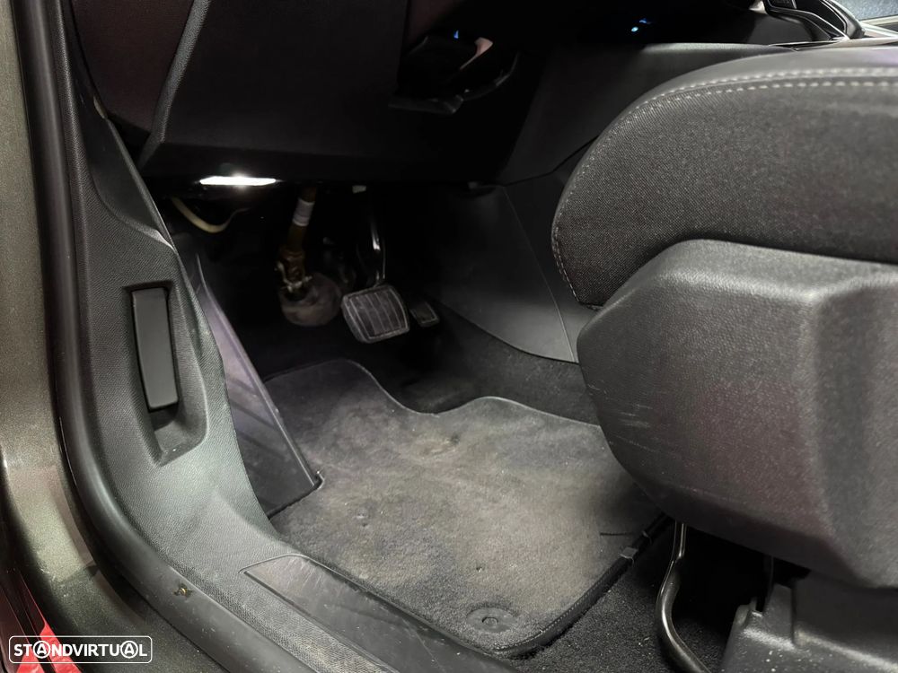 Peugeot 3008 PureTech 130 Stop & Start GPF EAT8 Allure - 18