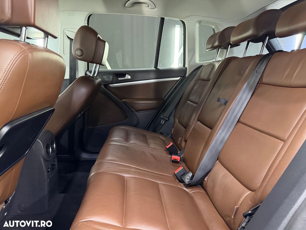 Volkswagen Tiguan 2.0 TDI 4Motion DSG Sport & Style - 18