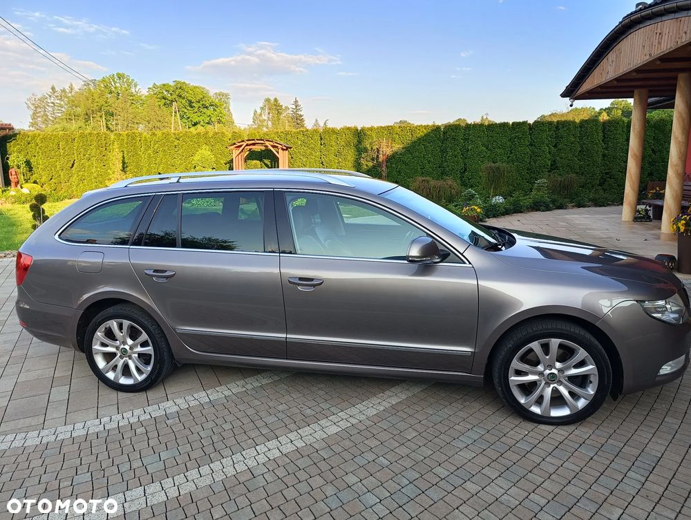 Skoda Superb 2.0 TDI DSG Exclusive - 15