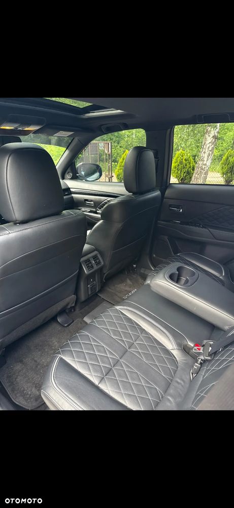 Mitsubishi Outlander - 13