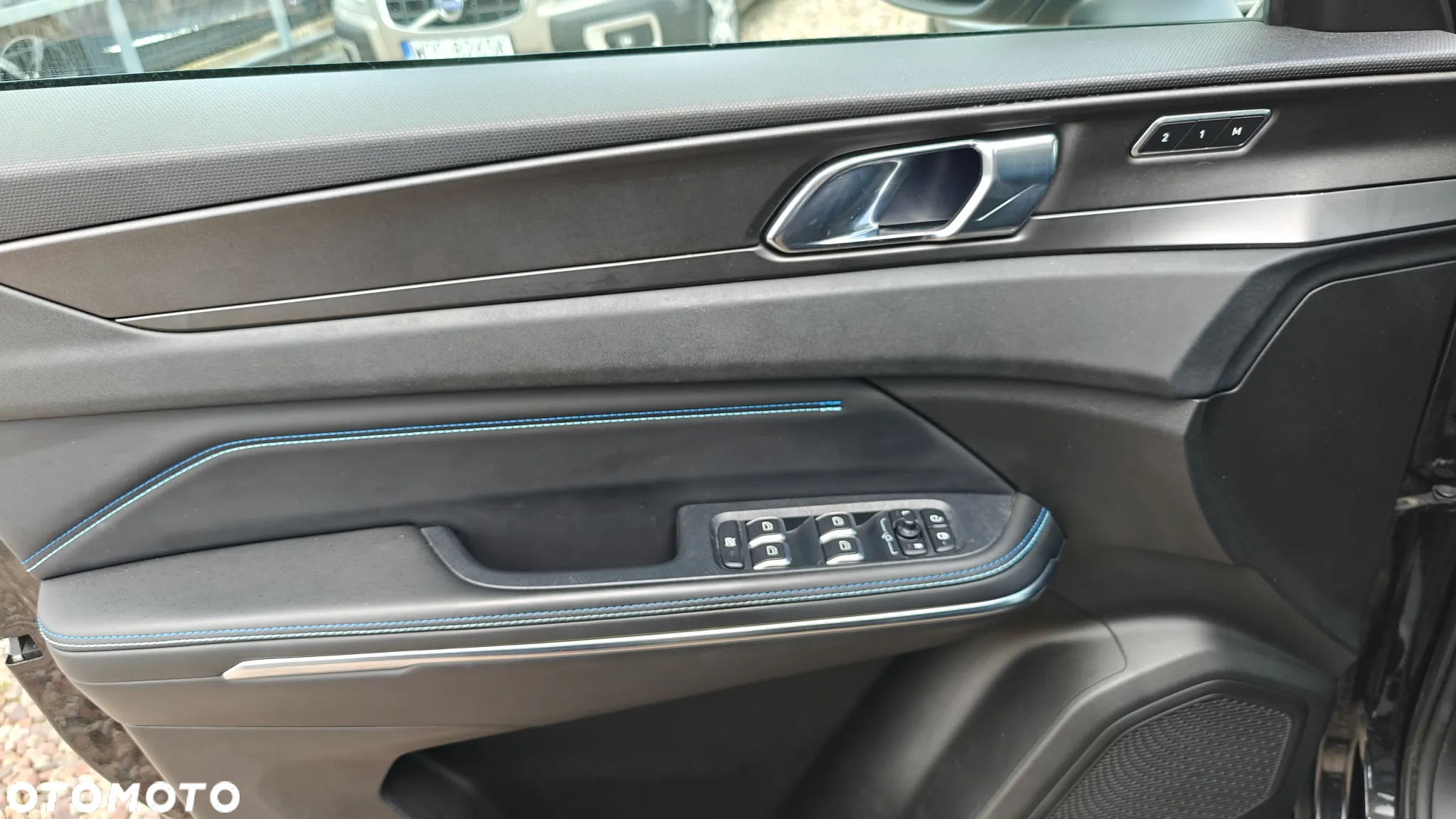 Lynk & Co 01 - 19