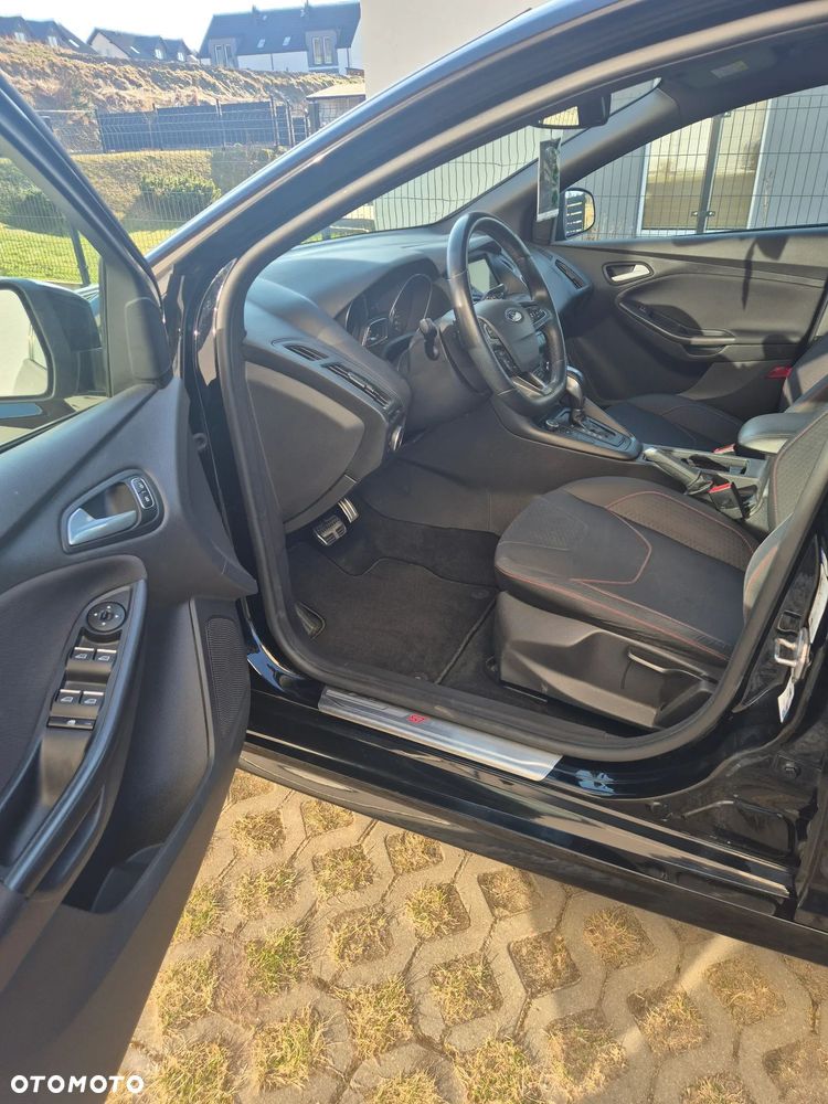 Ford Focus 1.5 EcoBlue Start-Stopp-System ST-LINE - 14