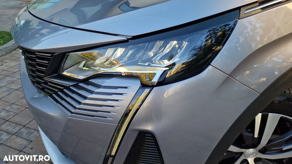 Peugeot 3008 PHEV 300 EAT8 4X4 Allure Pack - 8