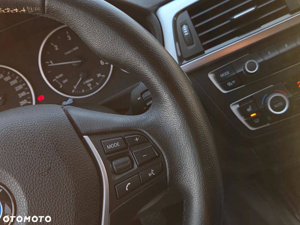 BMW Seria 3 320d Blue Performance Modern Line - 30