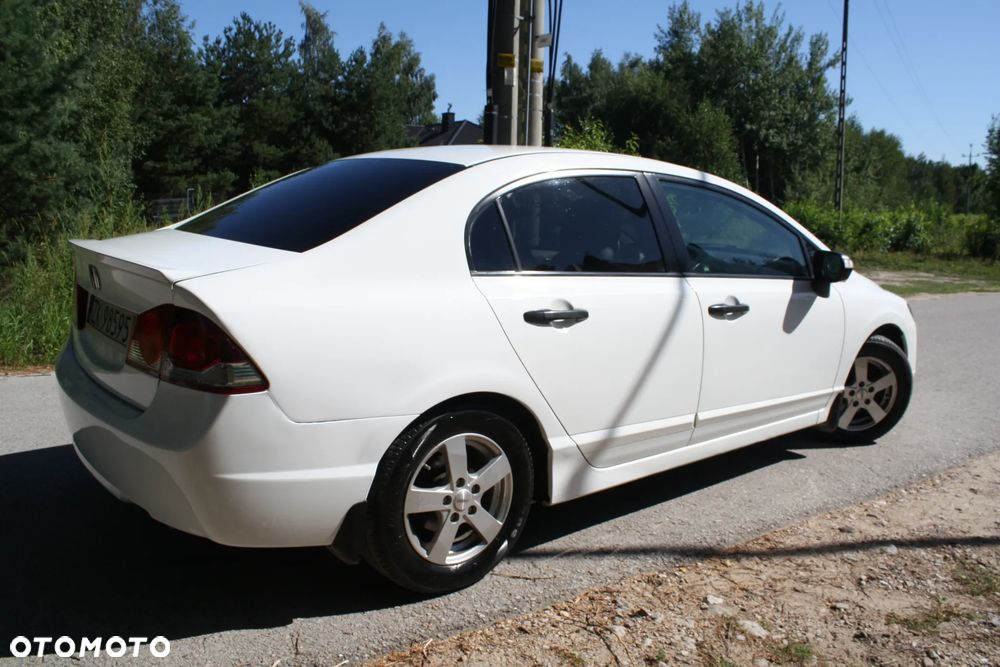 Honda Civic 1.8 Executive - 14