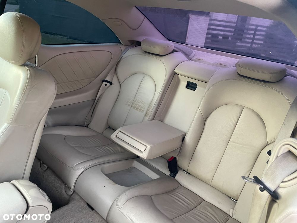 Mercedes-Benz CLK 320 CDI 7G-TRONIC Elegance - 19