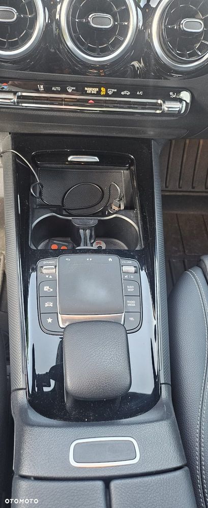 Mercedes-Benz GLA 200 Business Edition - 13
