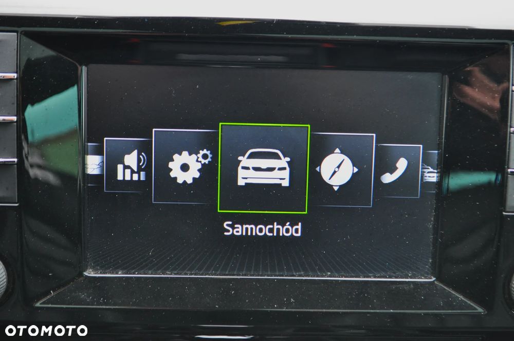 Skoda Superb 2.0 TDI DSG Premium Edition - 19