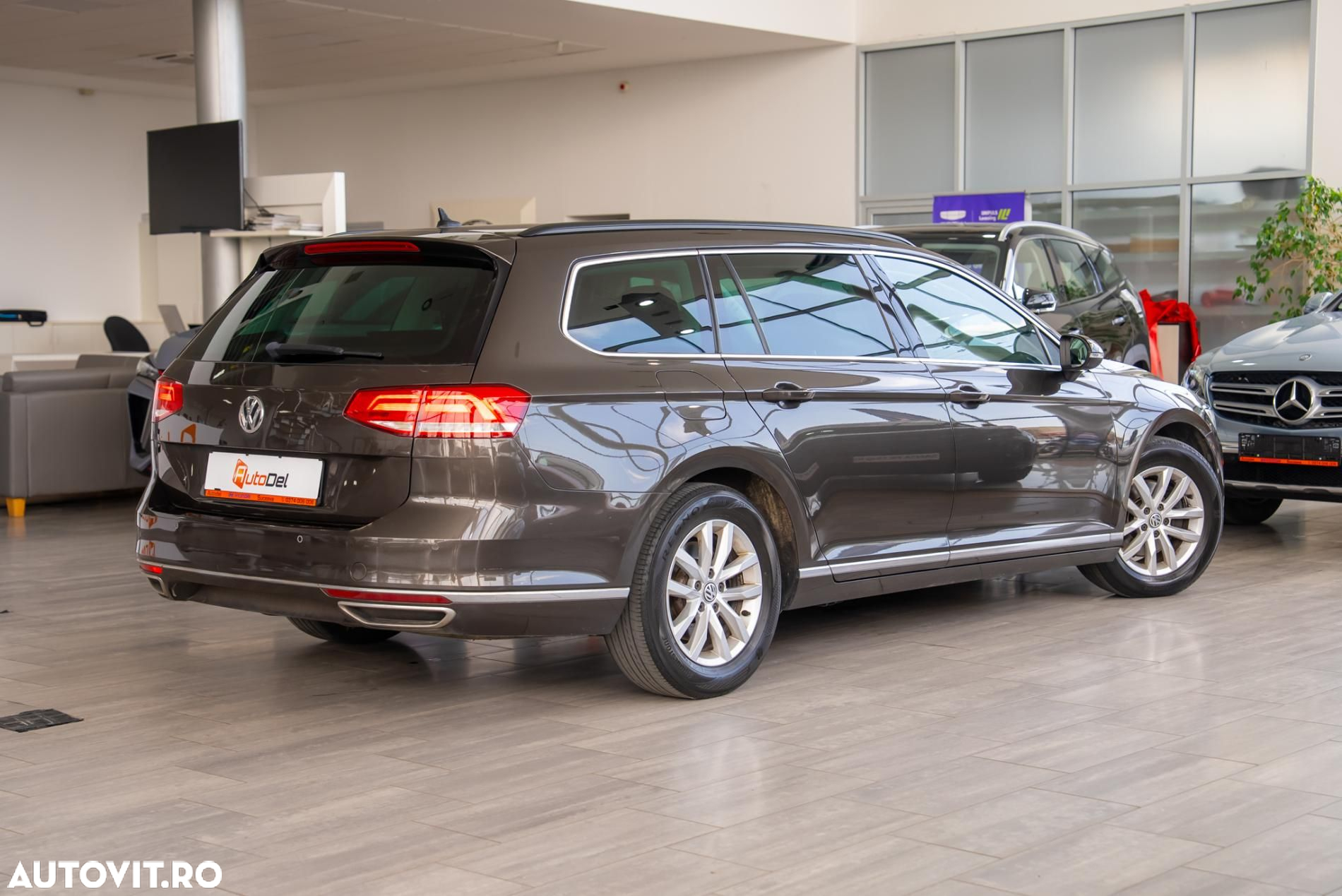 Volkswagen Passat - 9