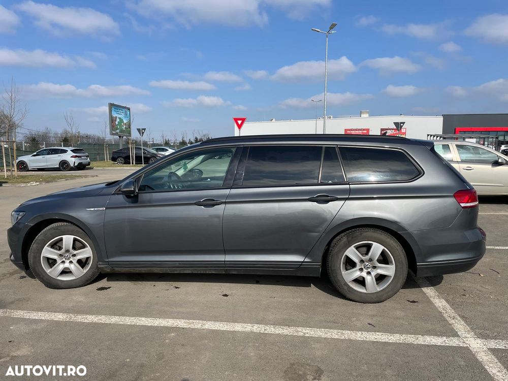 Volkswagen Passat - 4