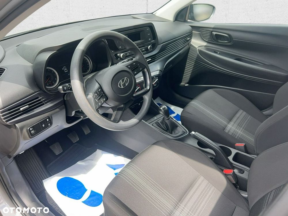 Hyundai i20 - 12