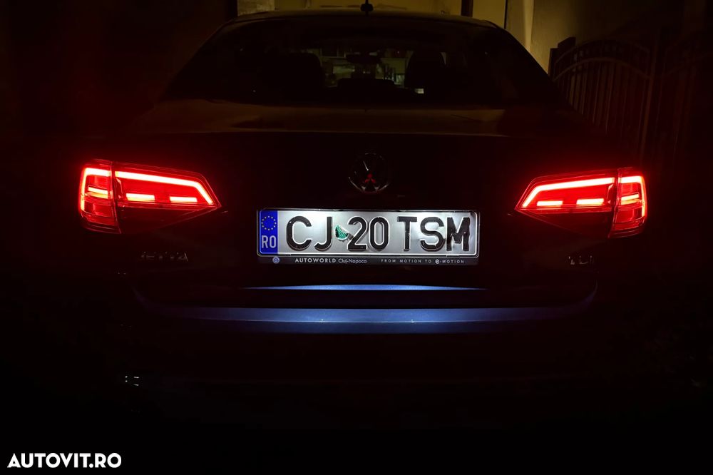 Volkswagen Jetta - 28