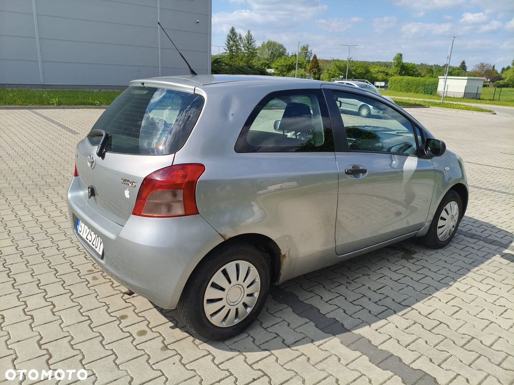Toyota Yaris 1.0 Luna A/C - 4