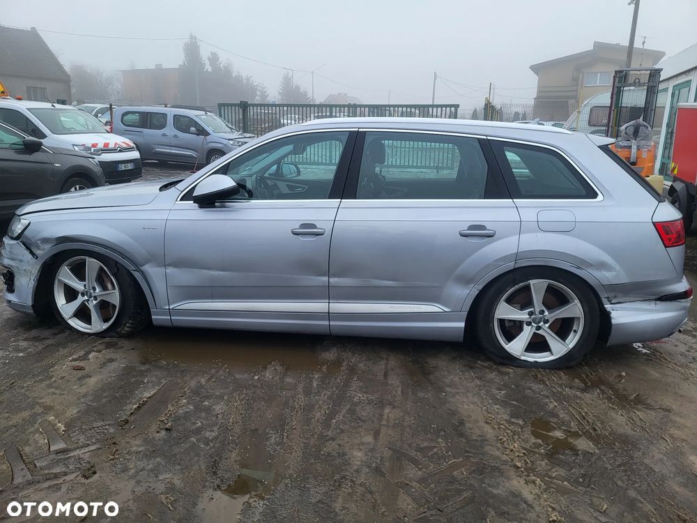 Audi Q7 - 9