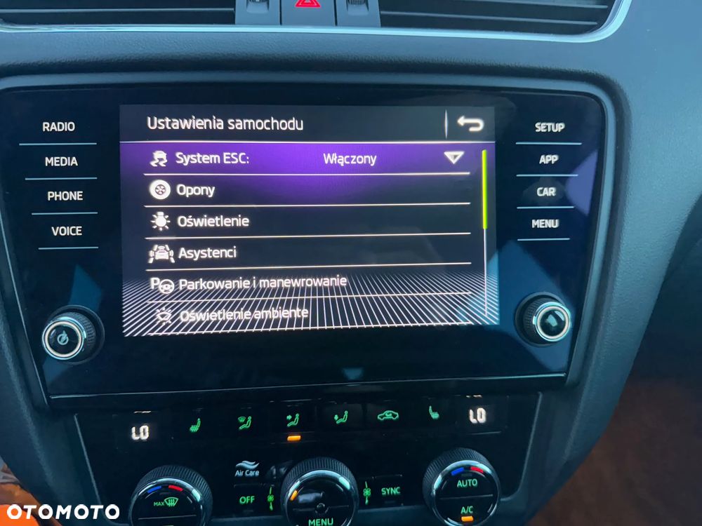 Skoda Octavia 1.6 TDI DSG Soleil - 32