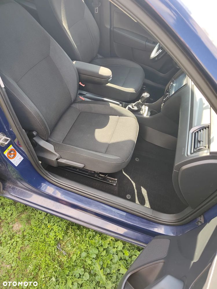 Skoda RAPID 1.2 TSI Active - 20