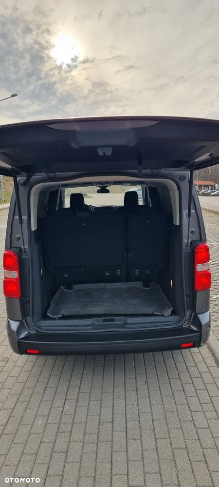 Peugeot Traveller 2.0 BlueHDi Long Business - 12