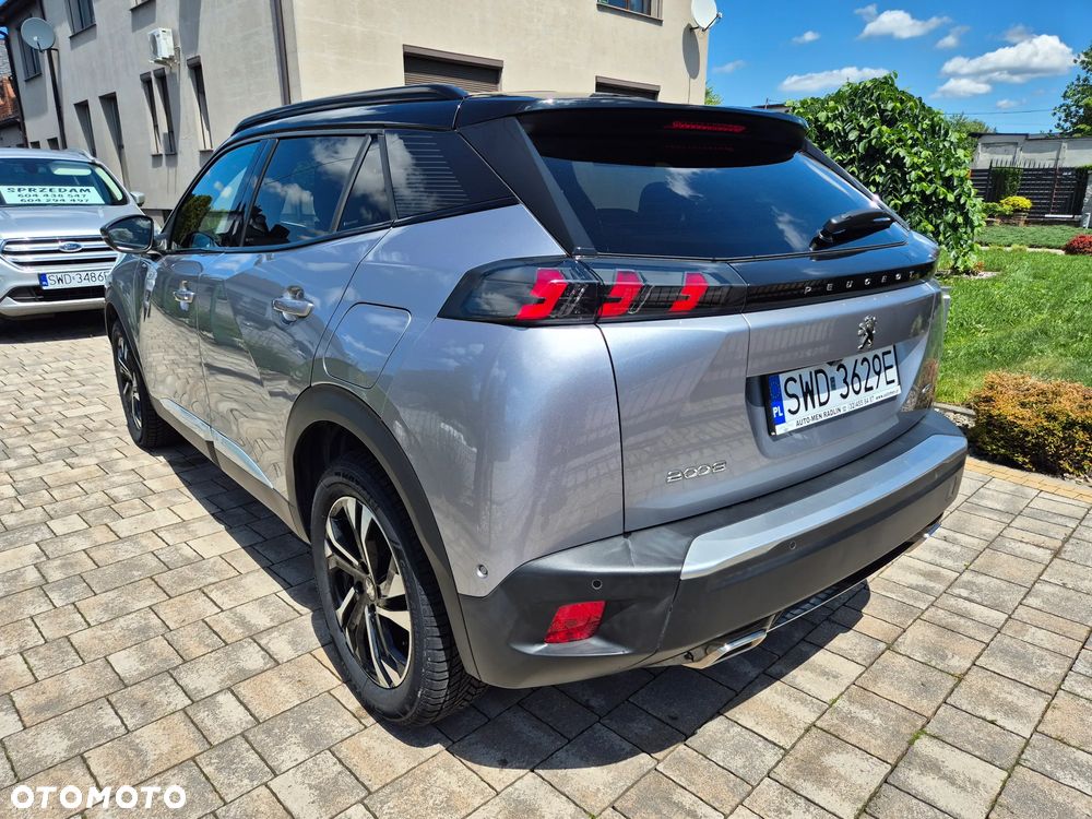 Peugeot 2008 PureTech 130 EAT8 GT - 4