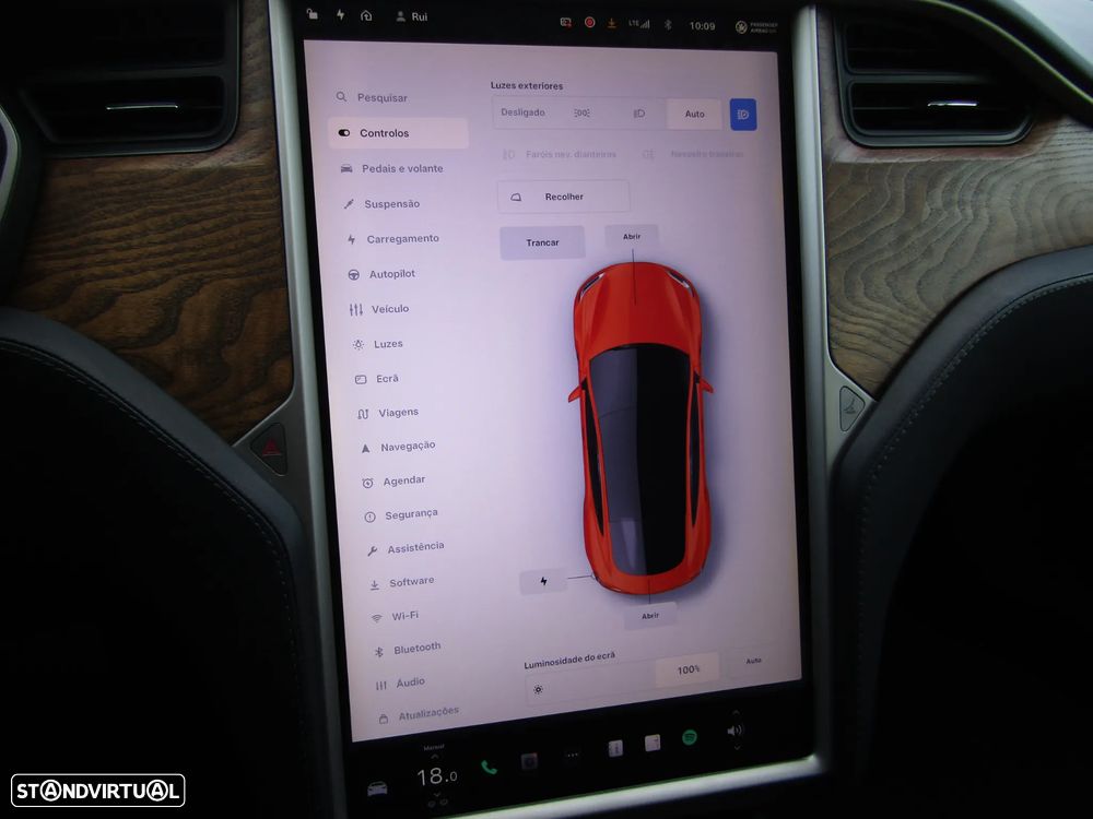 Tesla Model S - 20