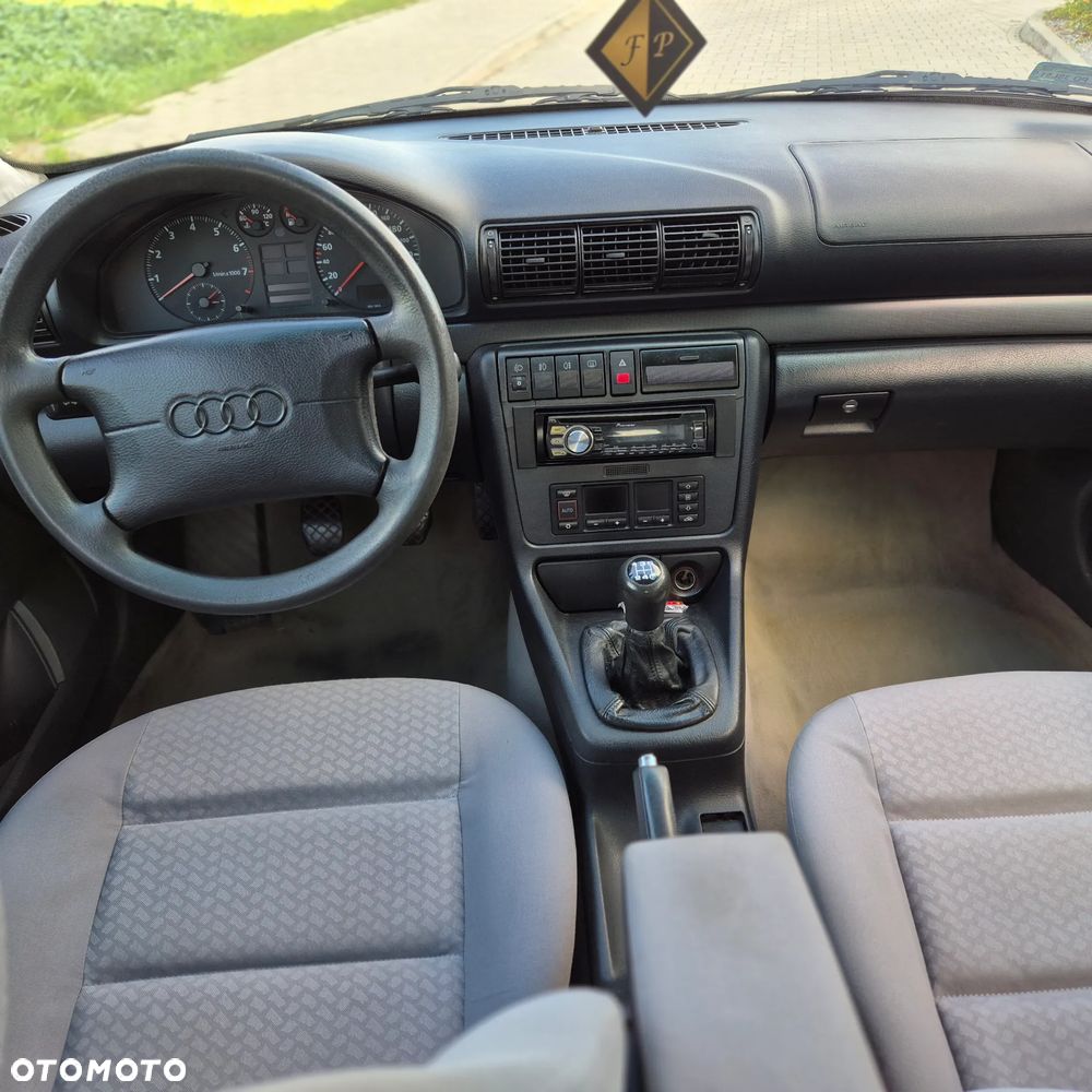 Audi A4 - 8