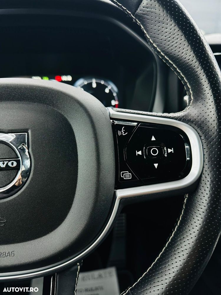 Volvo XC 60 D3 R-Design - 33