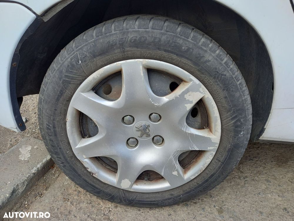 Dezmembrari  Peugeot 206+ (T3E)  2009  > 0000 1.4 i Benzina - 7