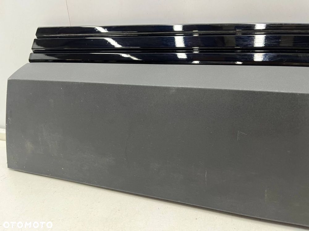 Listwa Audi Q8 e-tron Q8 e-tron Sportback 18r.- PRAWA przednia dolna nakładka drzwi prawy przód - 6