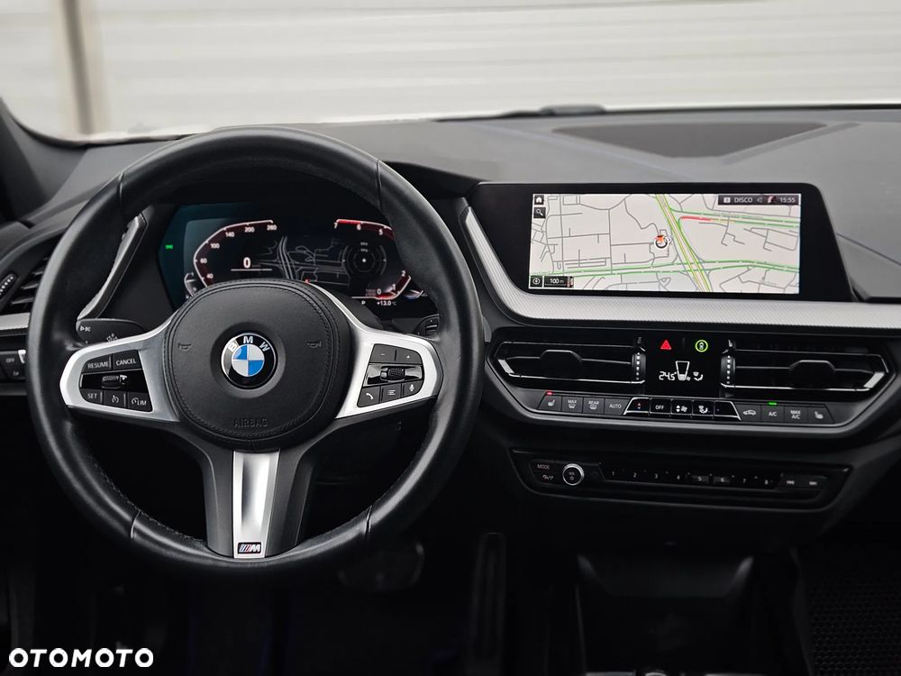 BMW Seria 1 - 32