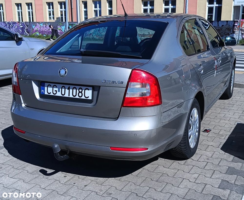 Skoda Octavia 1.6 IMPULS EDITION - 10