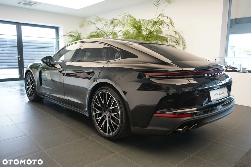 Porsche Panamera - 3