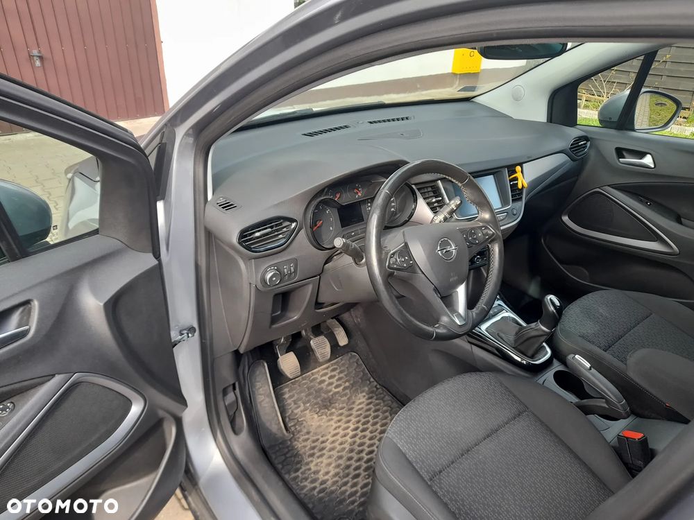 Opel Crossland X 1.2 Essentia - 8
