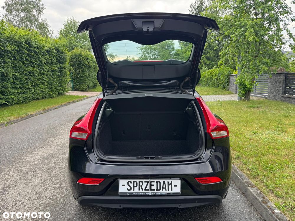 Volvo V40 D2 Summum - 14