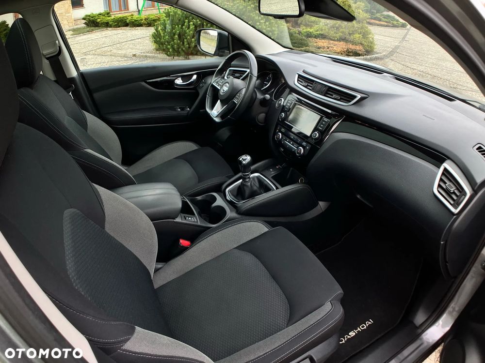 Nissan Qashqai 1.3 DIG-T N-CONNECTA - 22