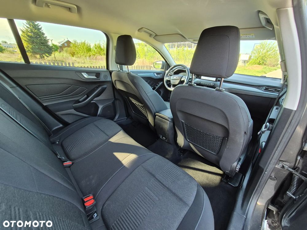 Ford Focus SW 1.0 EcoBoost Hybrid ACTIVE - 23