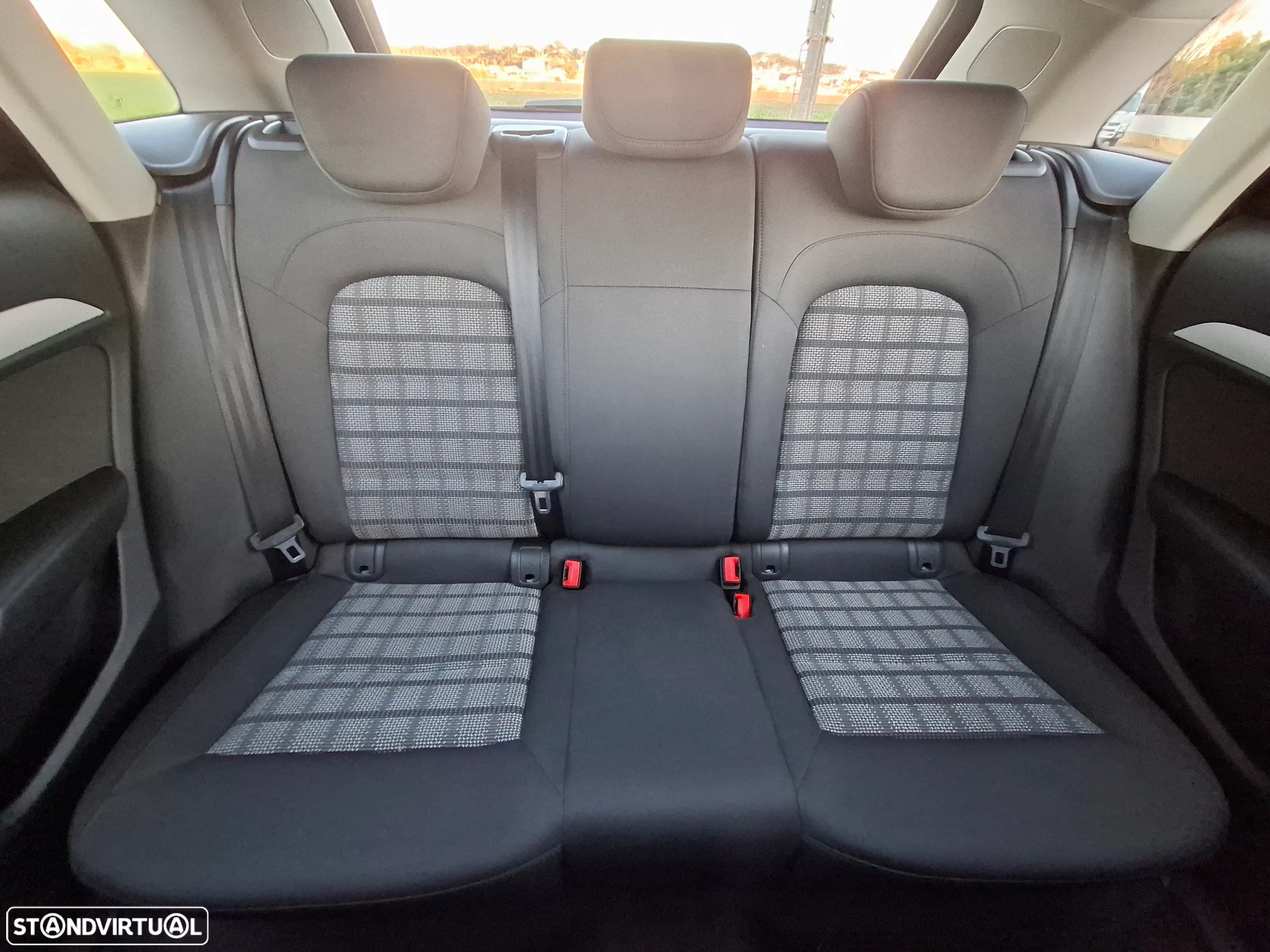 Audi Q3 2.0 TDI quattro Design S tronic - 11