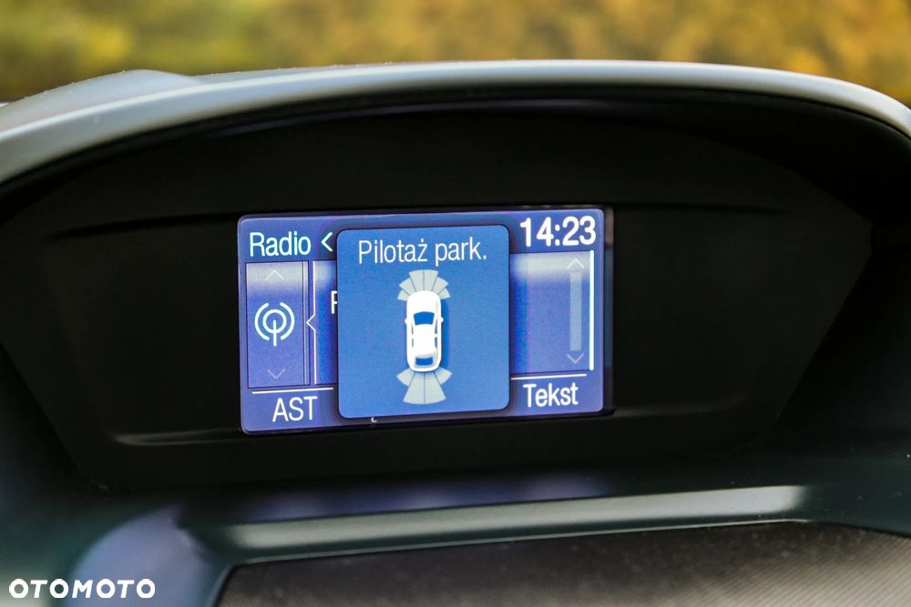 Ford Grand C-MAX 2.0 TDCi Champions Edition - 13