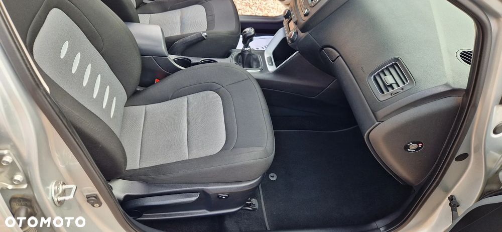 Kia Ceed 1.6 GDI Vision - 22