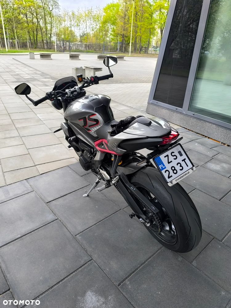 Triumph Street Triple - 21
