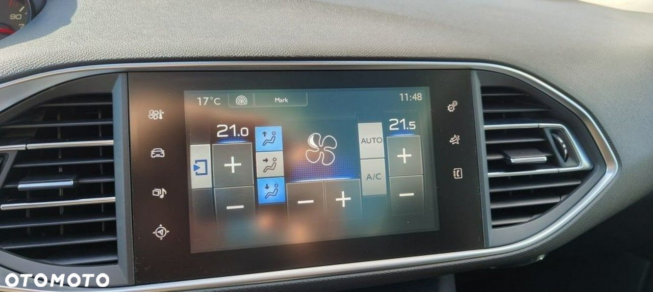 Peugeot 308 - 25