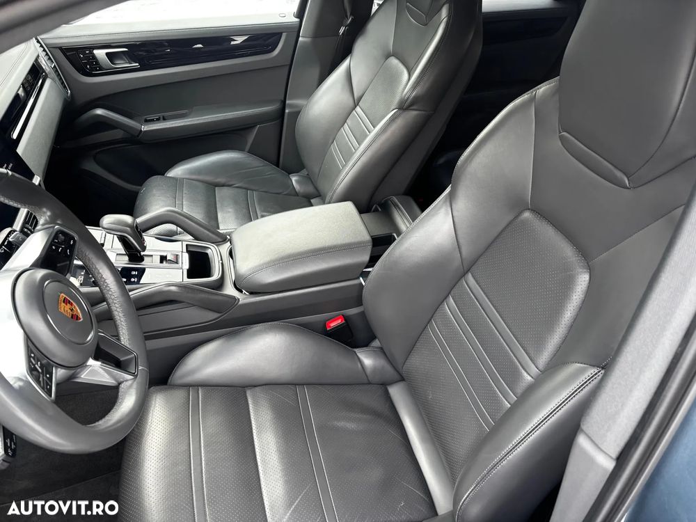 Porsche Cayenne - 15